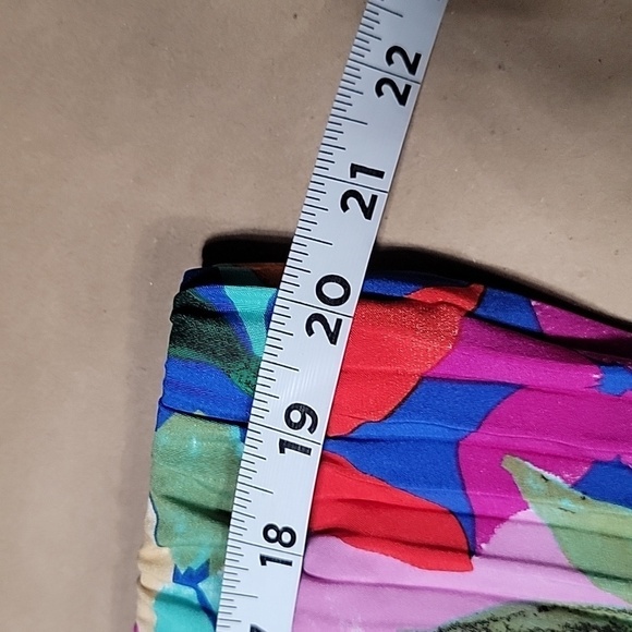 Shein Curve Size 4XL All-Over Print Pleated Skirt. Excellent Used Condition - Picture 6 of 8